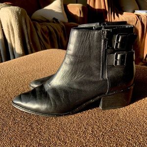 Black Leather Studded Pointed Toe boots